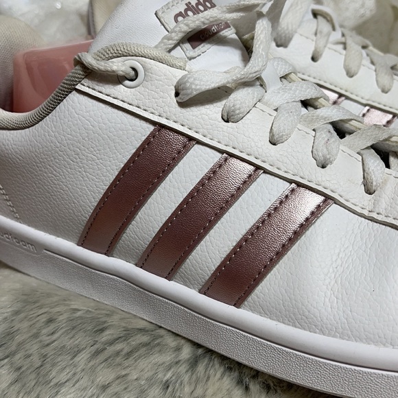 Adidas cloudfoam size 10 - Picture 2 of 13